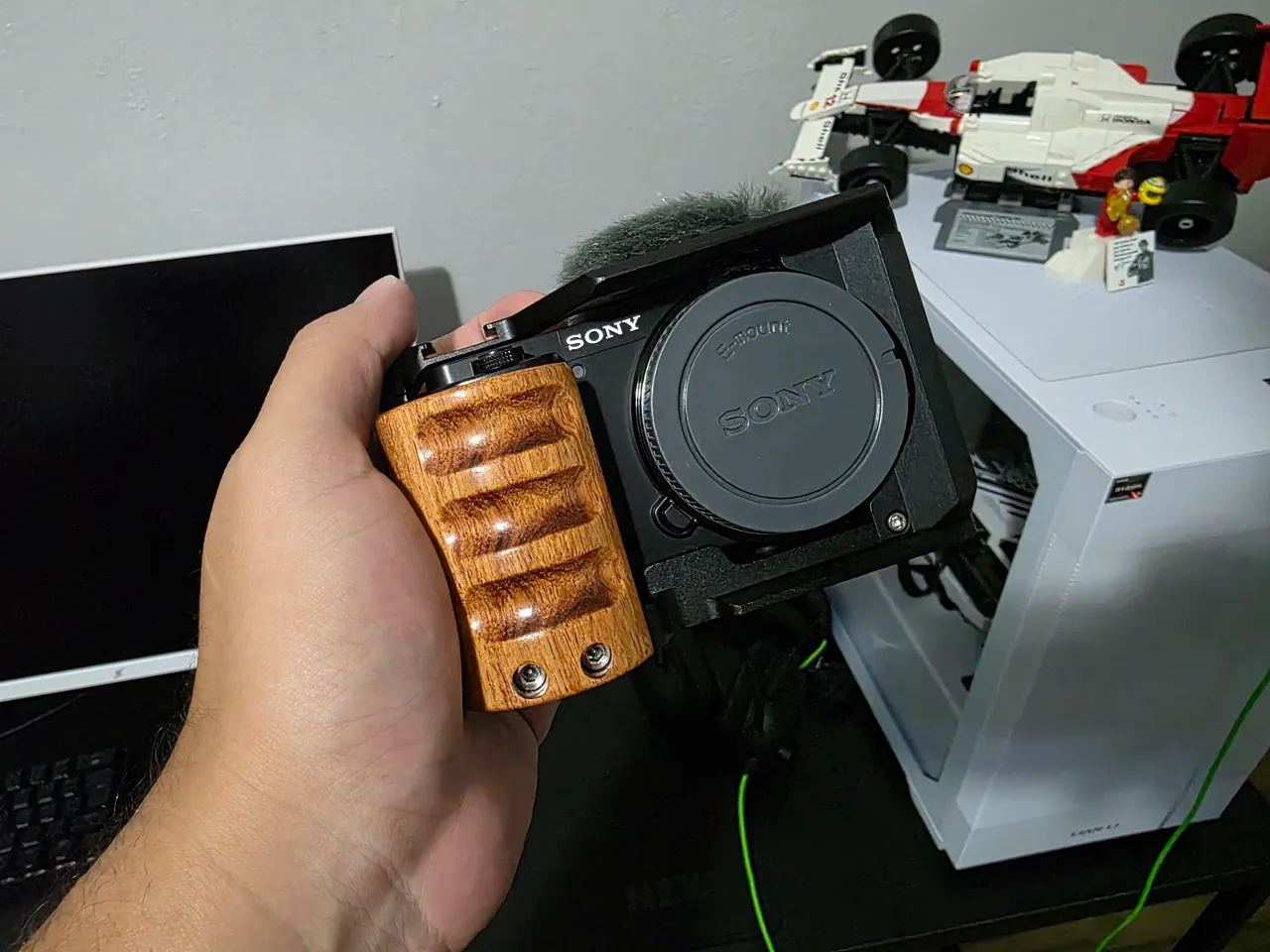 Câmera Sony ZV-E10 - Kit Completo!