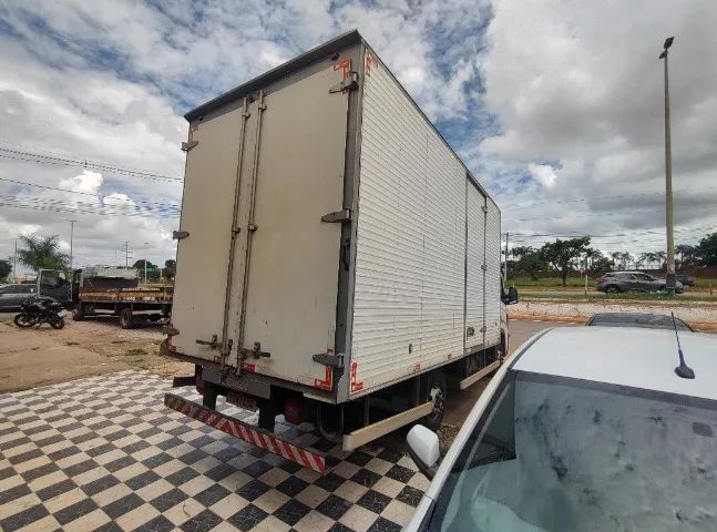 Baú WL ano 2022 5x2.5 m açoalho de Chapa  - Foto 6