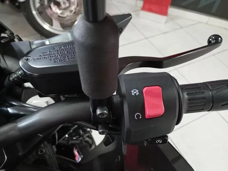 KAWASAKI Z 400 2024 - Foto 12