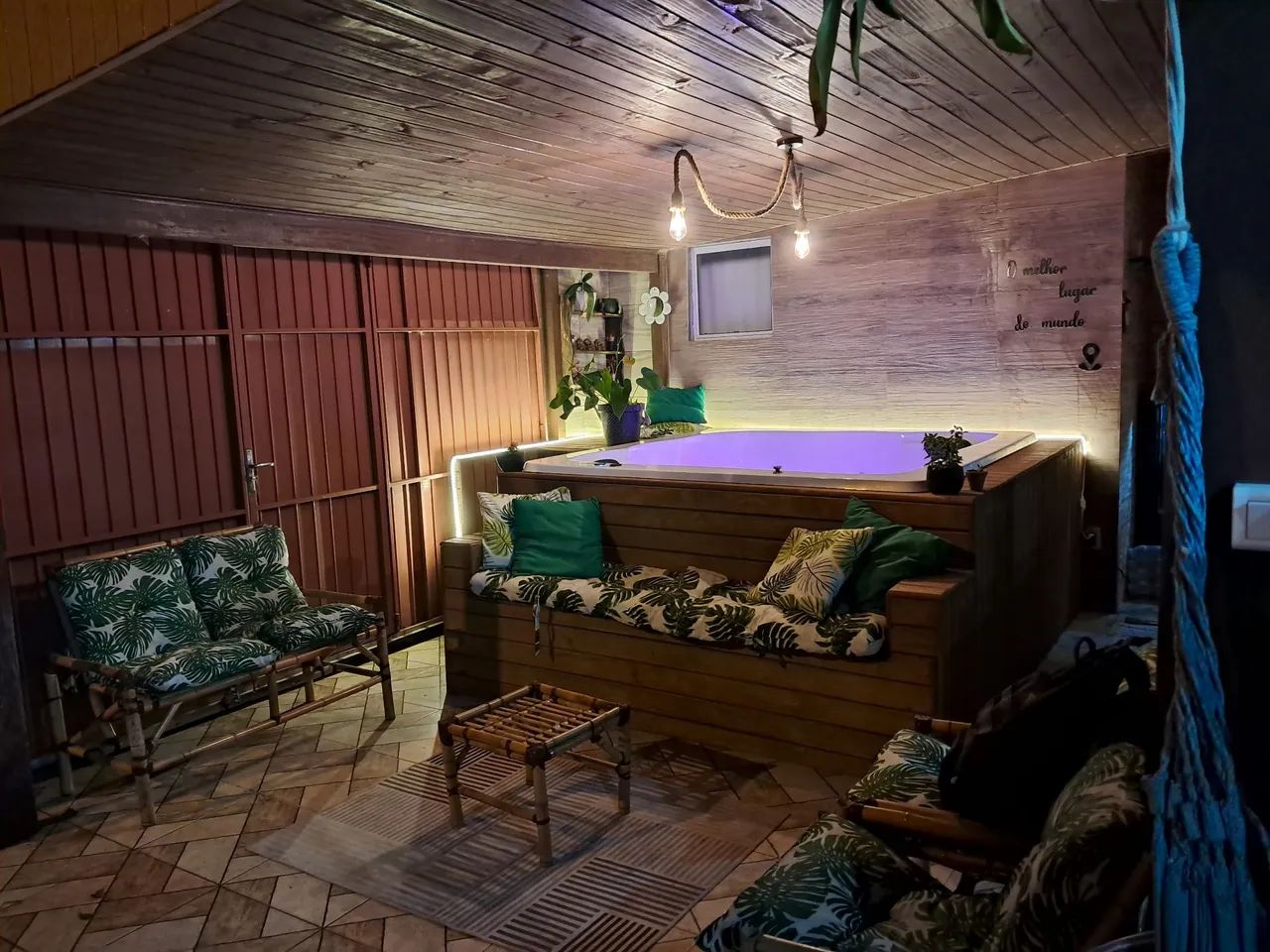 Casa aconchegante na praia! Entre a Lagoinha,  Ponta das Canas e Brava. - Foto 2