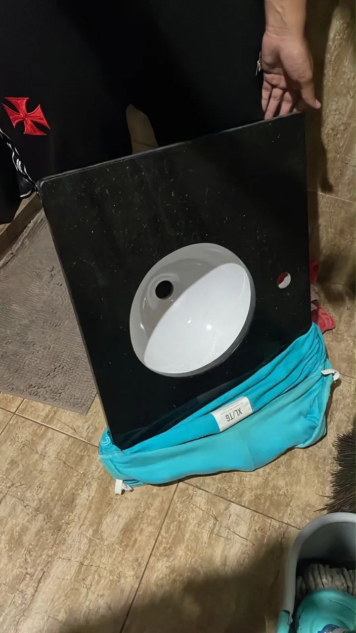 Pia de banheiro , nova , nunca usada