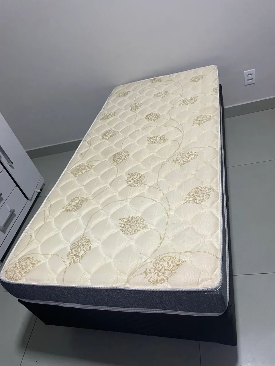 Vendo cama de solteiro  - Foto 4