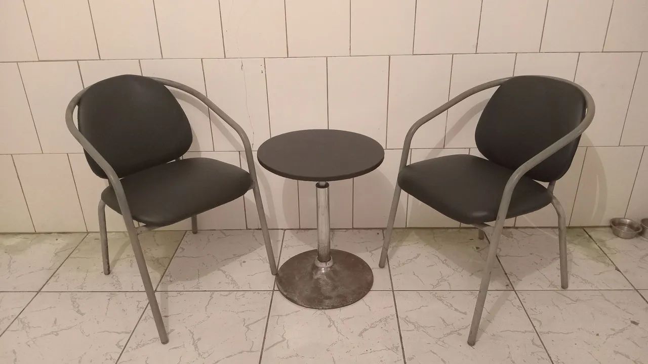 Cadeiras + mesa