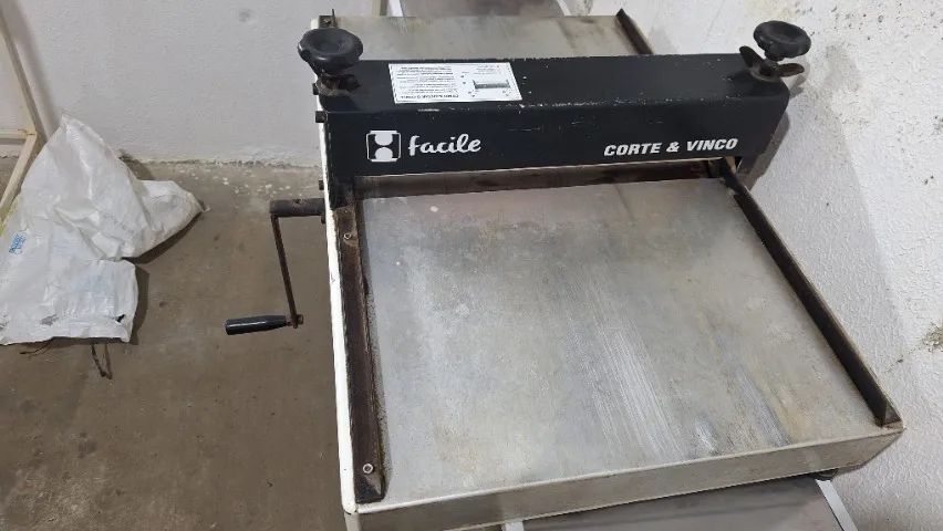 Máquina de corte e vinco boca 50 cm