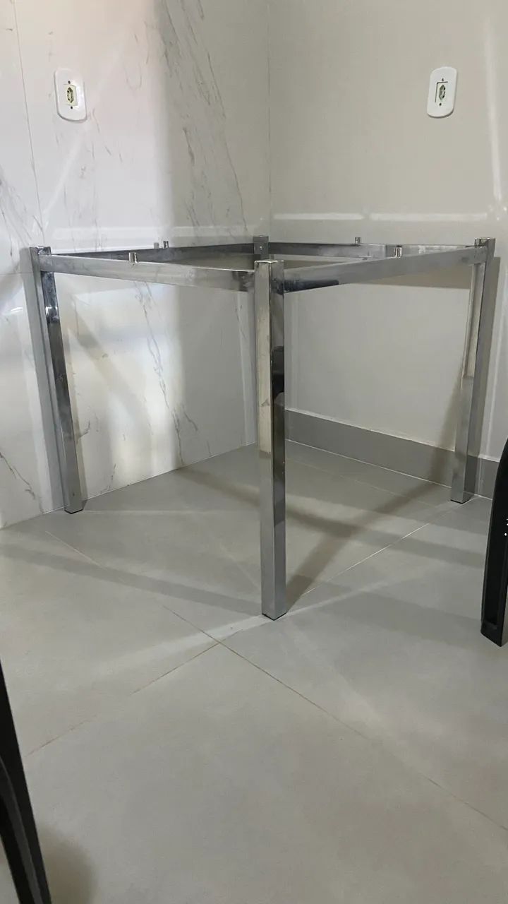 Bate de meta mesa vidro