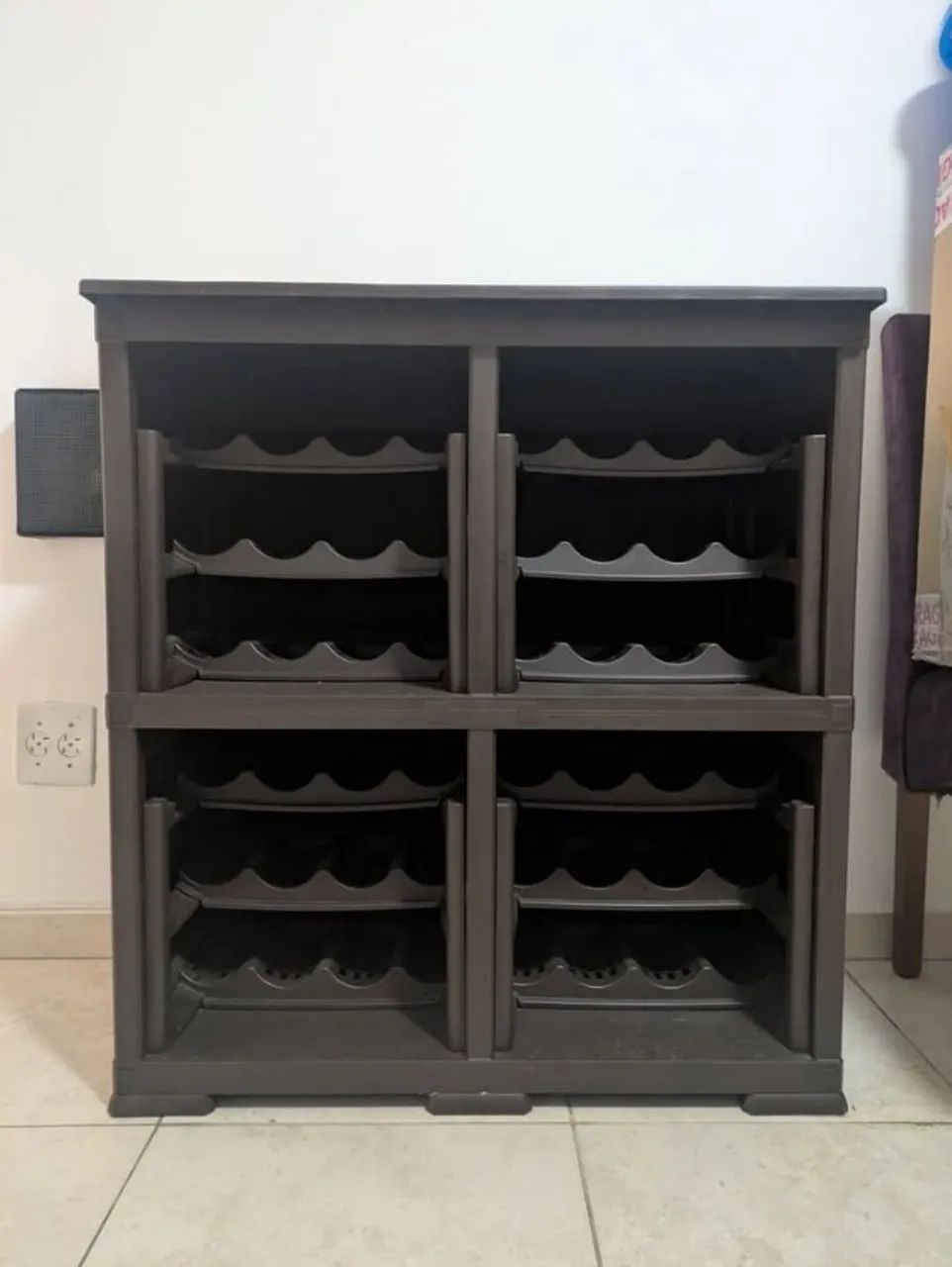 Adega em plático super resistente para 48 garrafas - Foto 2