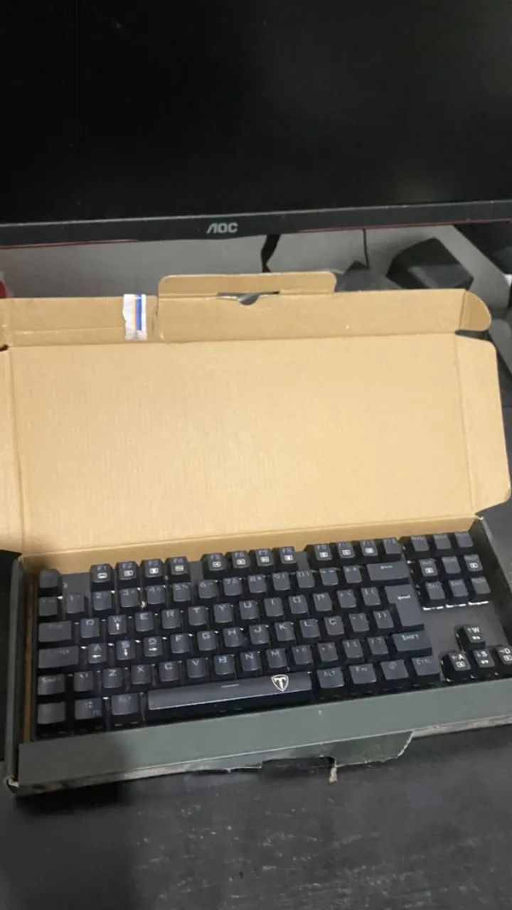 TECLADO MECANICO T DAGGER BORA