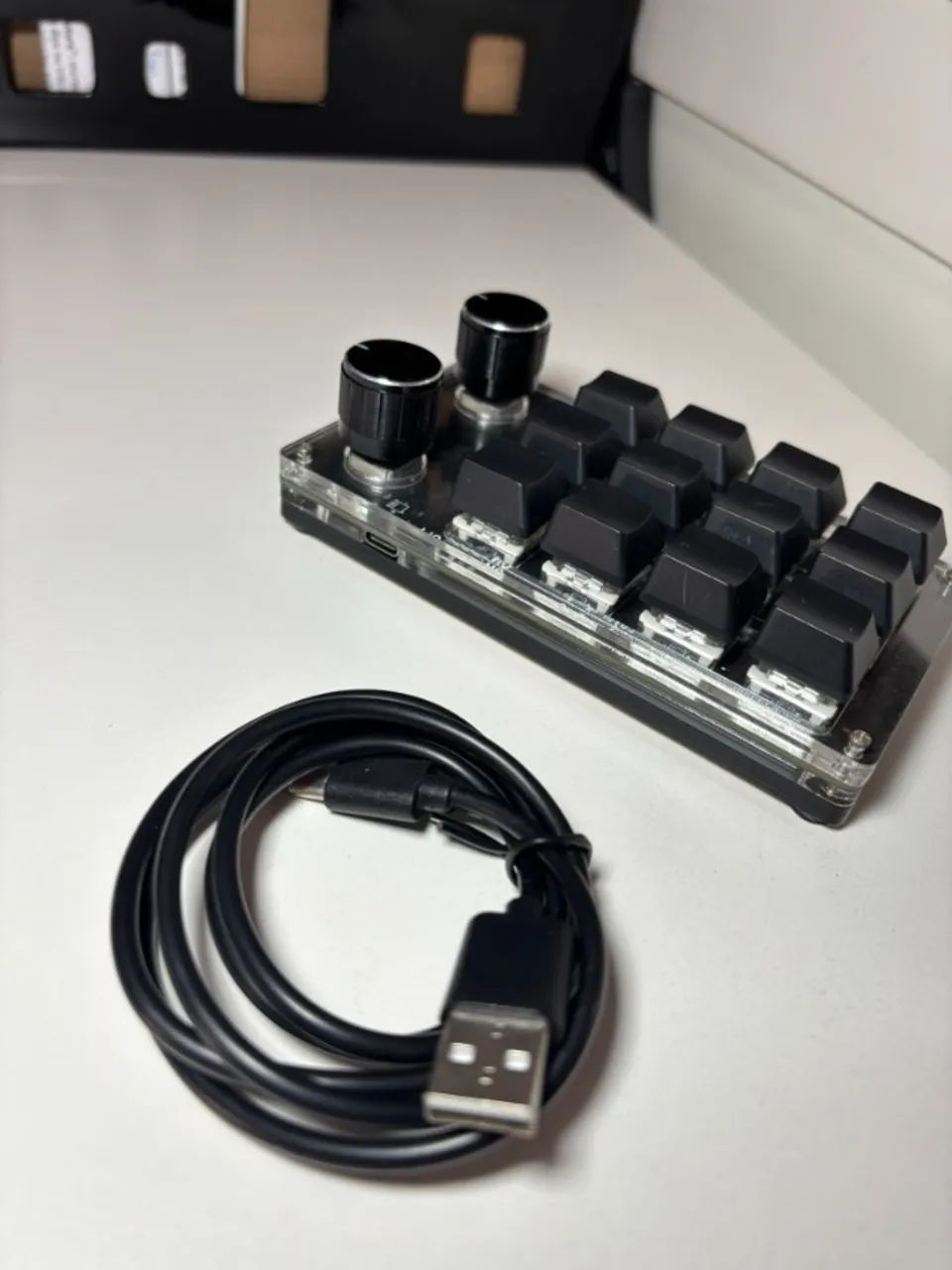 Mini Teclado USB-C Macro Pad - 12 teclas + 2 knobs - Foto 2