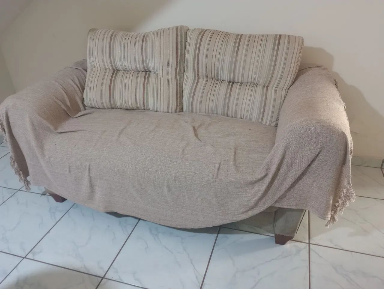 Sofá 1,70cm Bege 