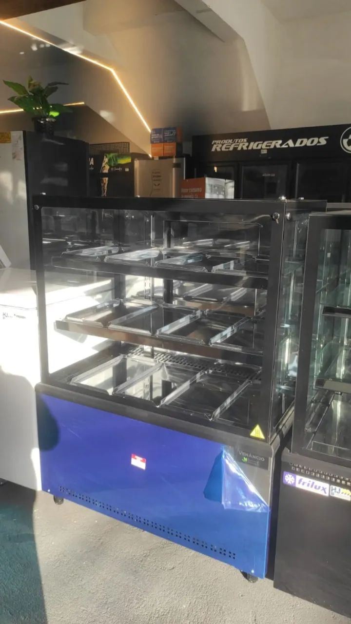 Bh Vitrine frente de padaria Orçamento HJ EQUIPAMENTOS - Foto 2