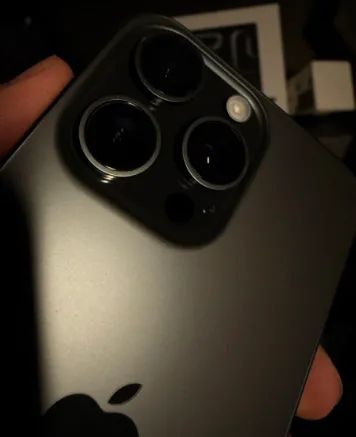 iPhone 15 Pro semi novo - Foto 2