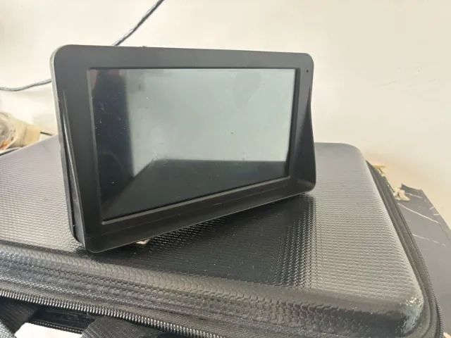 Tela multimídia (UNIVERSAL) para automóveis 