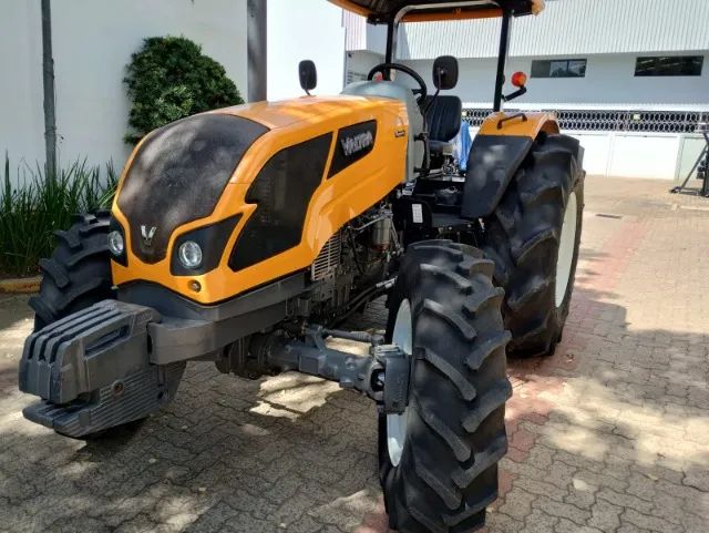 A800R ano 2023 com 705 horas originais - Foto 3