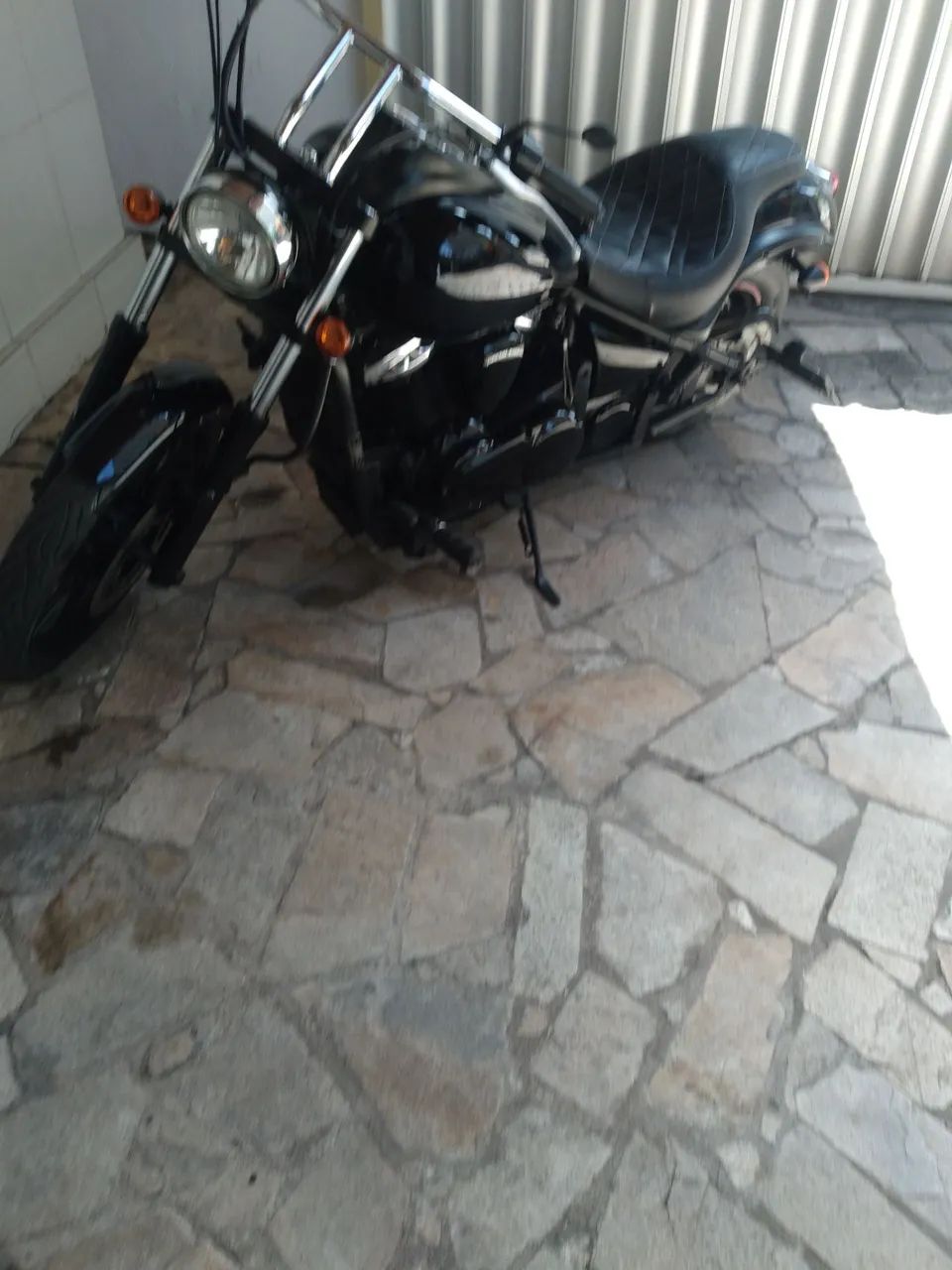 Motos