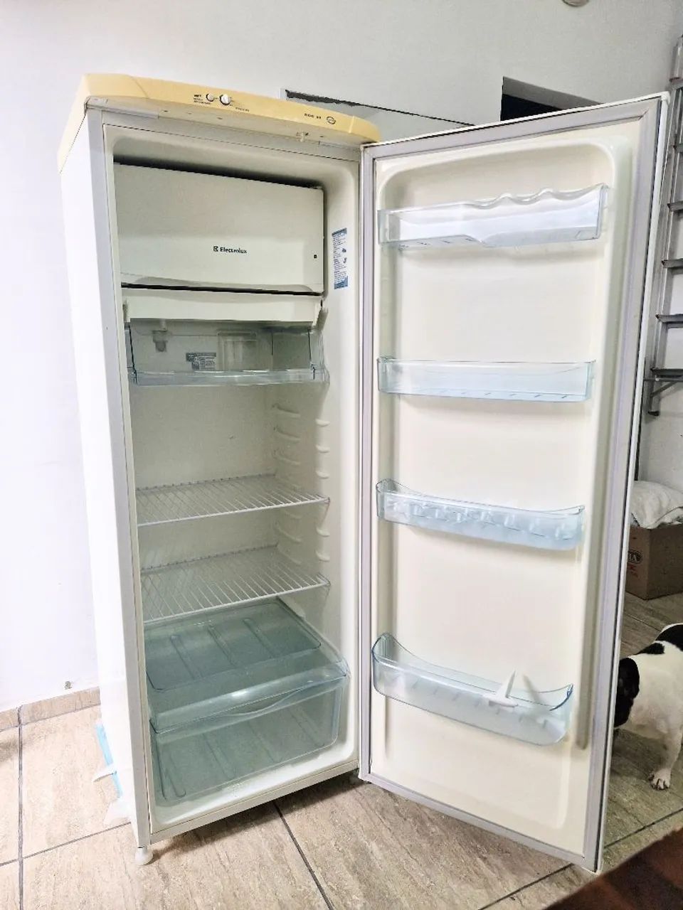 Geladeira RDE 30 Eletrolux 262L - Excelente Estado de Conservação  - Foto 4