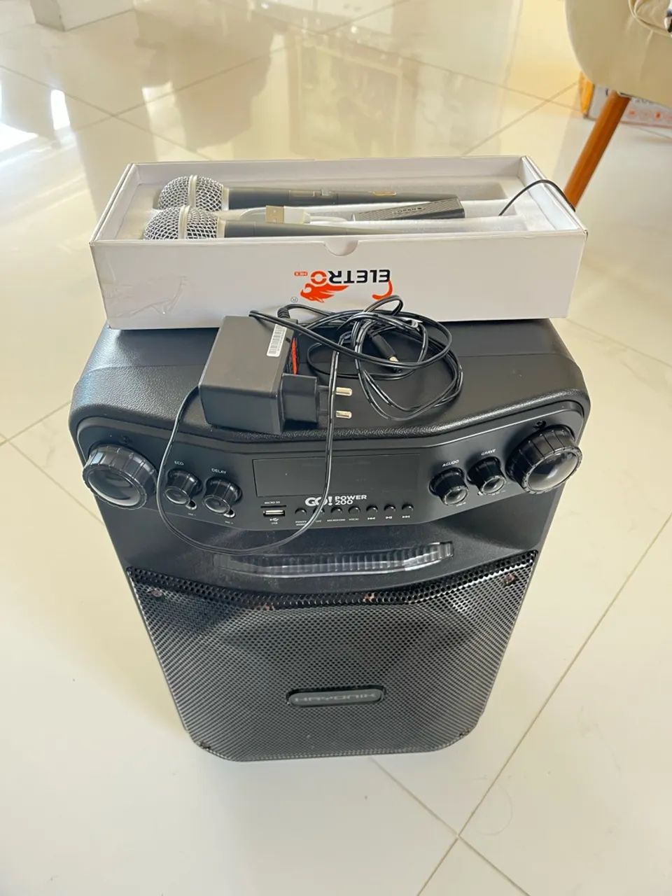 Caixa de Som e 2 microfones sem fio  - Foto 3