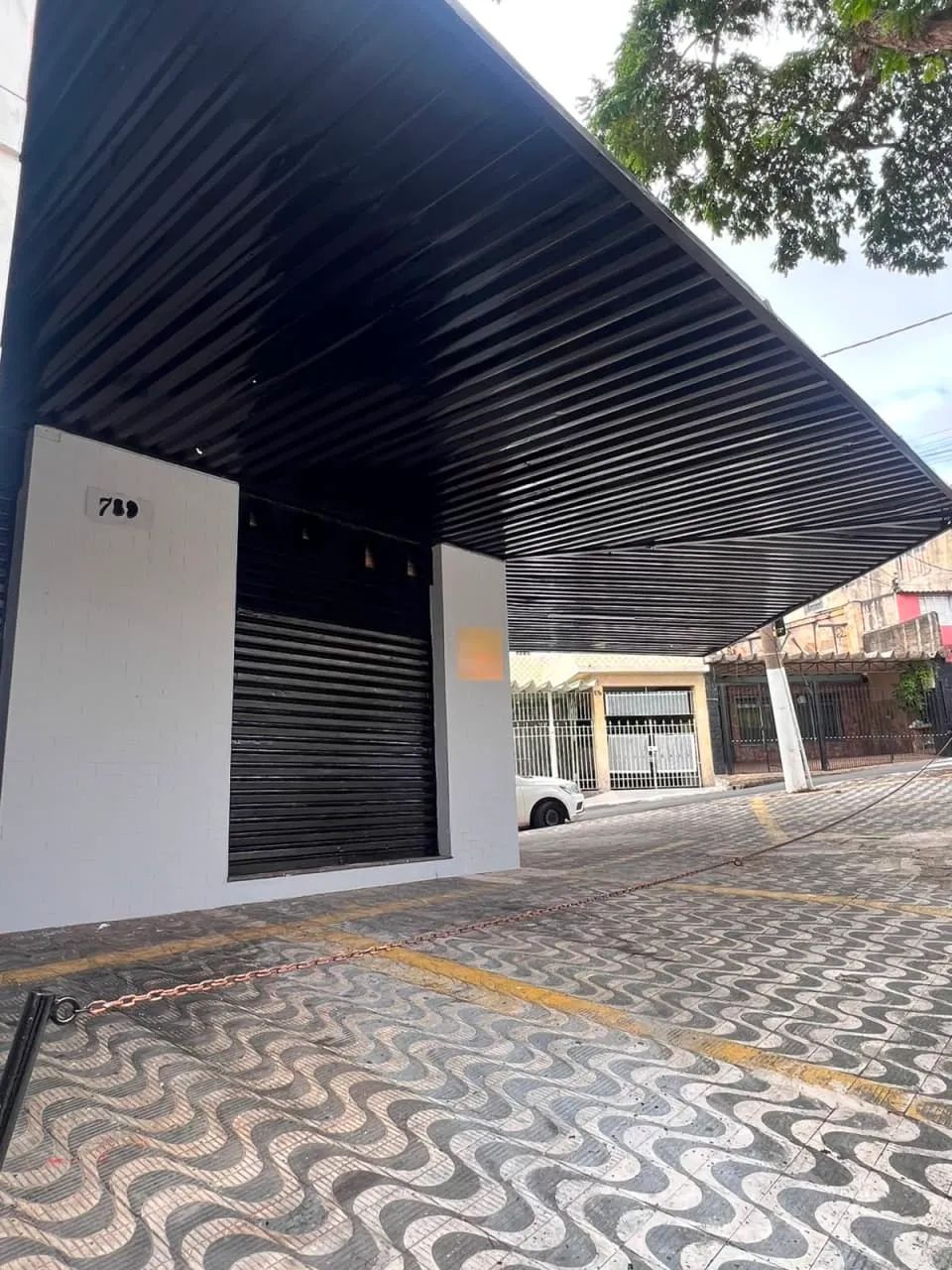 Loja na Avenida Patente, 789  380 m²
