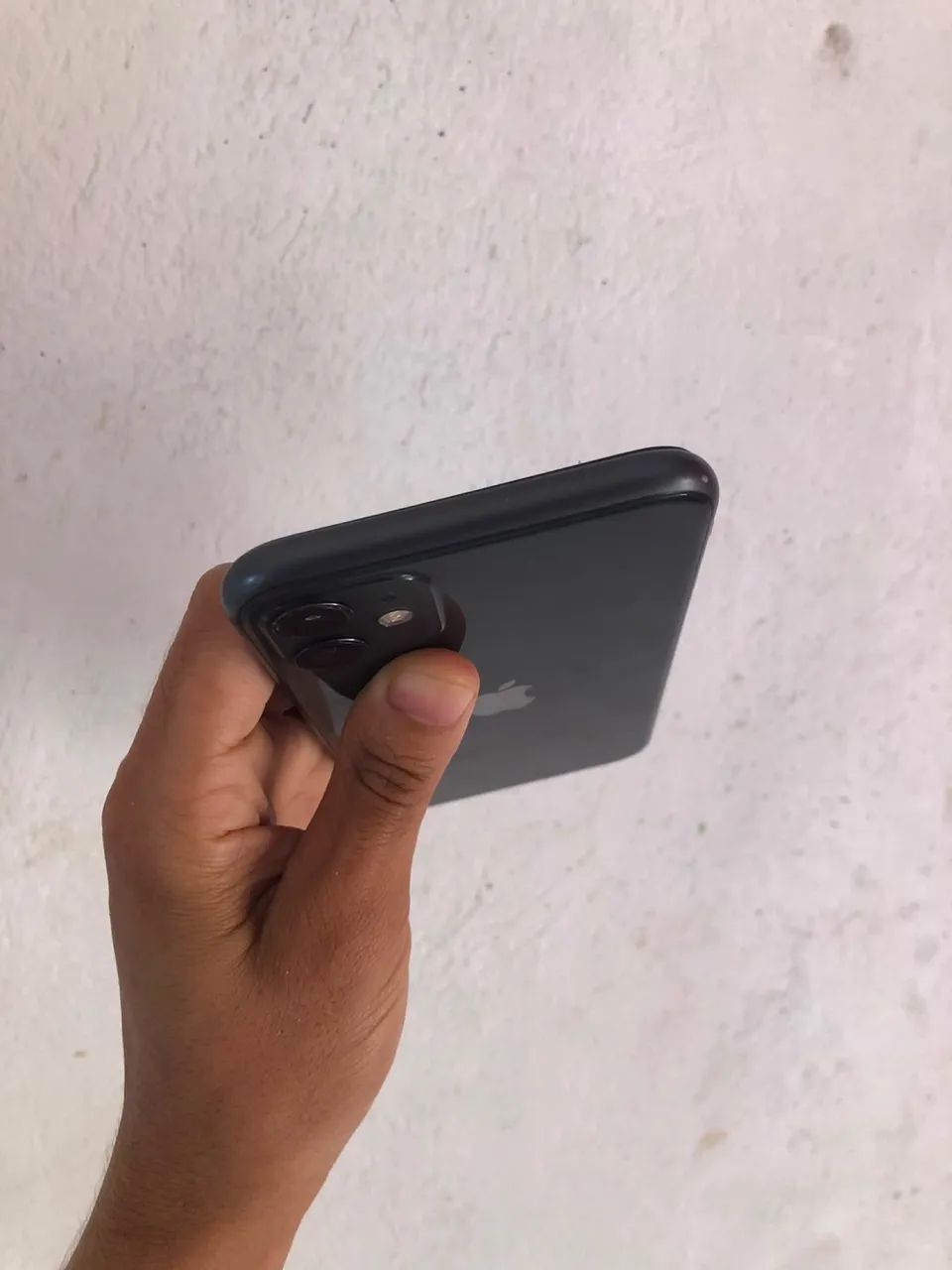 iPhone 11 64gb câmera de trás treme um pouco  - Foto 2