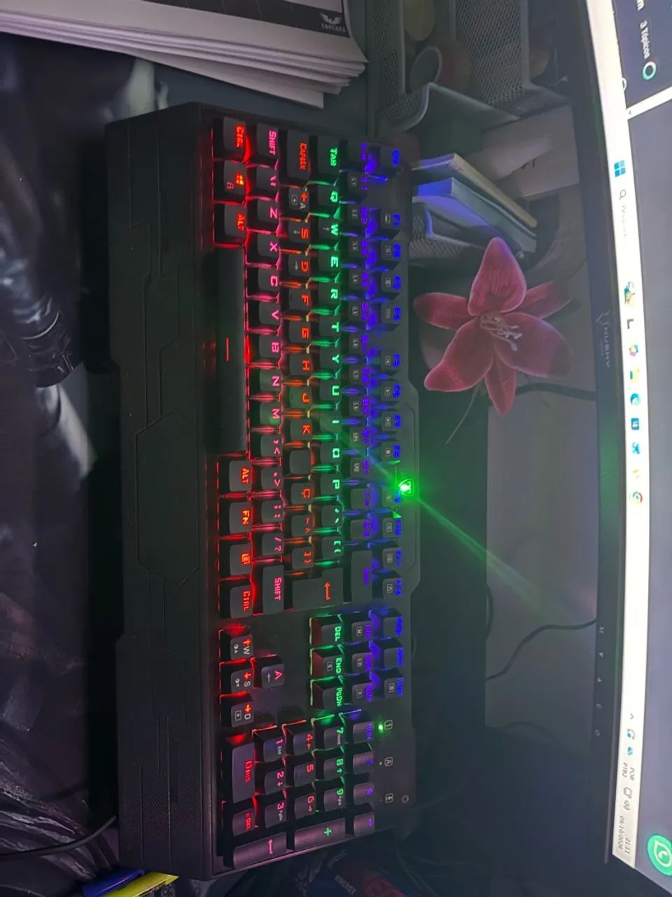 Teclado mecânico  T-dagger Battleship Rainbow ( usado ) - Foto 3