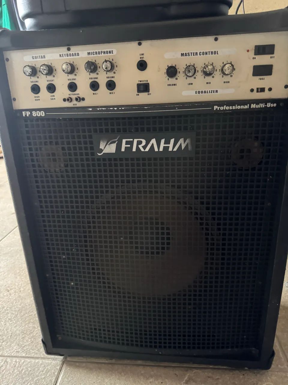 Vendo Caixa Amplificada e microfone  - Foto 3