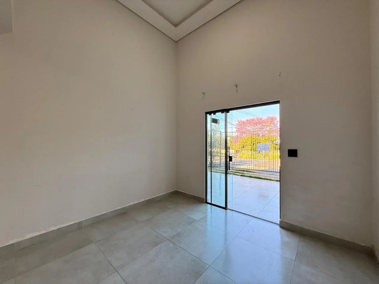 Casa para alugar em Maringá, Conjunto Habitacional Céu Azul, com 3 quartos, com 100.57 m² - Foto 3