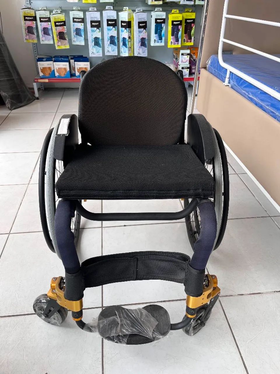 Cadeira  Rodas Monobloco MoD MB4 EXTREME 002 - NOVA - Foto 2