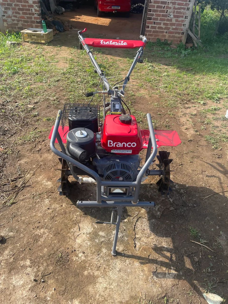 Tratorito Branco de 15hp gasolina