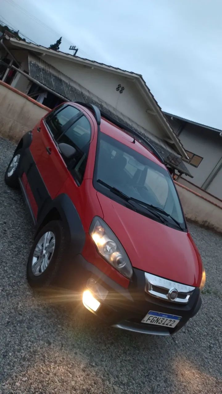 Fiat Idea Idea Adv./ Adv.LOCK.Dualogic 1.8 Flex 5p 2013