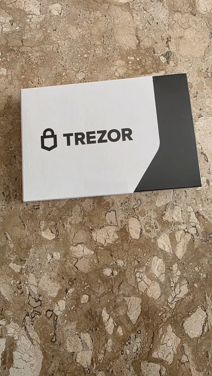 Trezor Model T - Nova, Lacrada e Nunca Utilizada