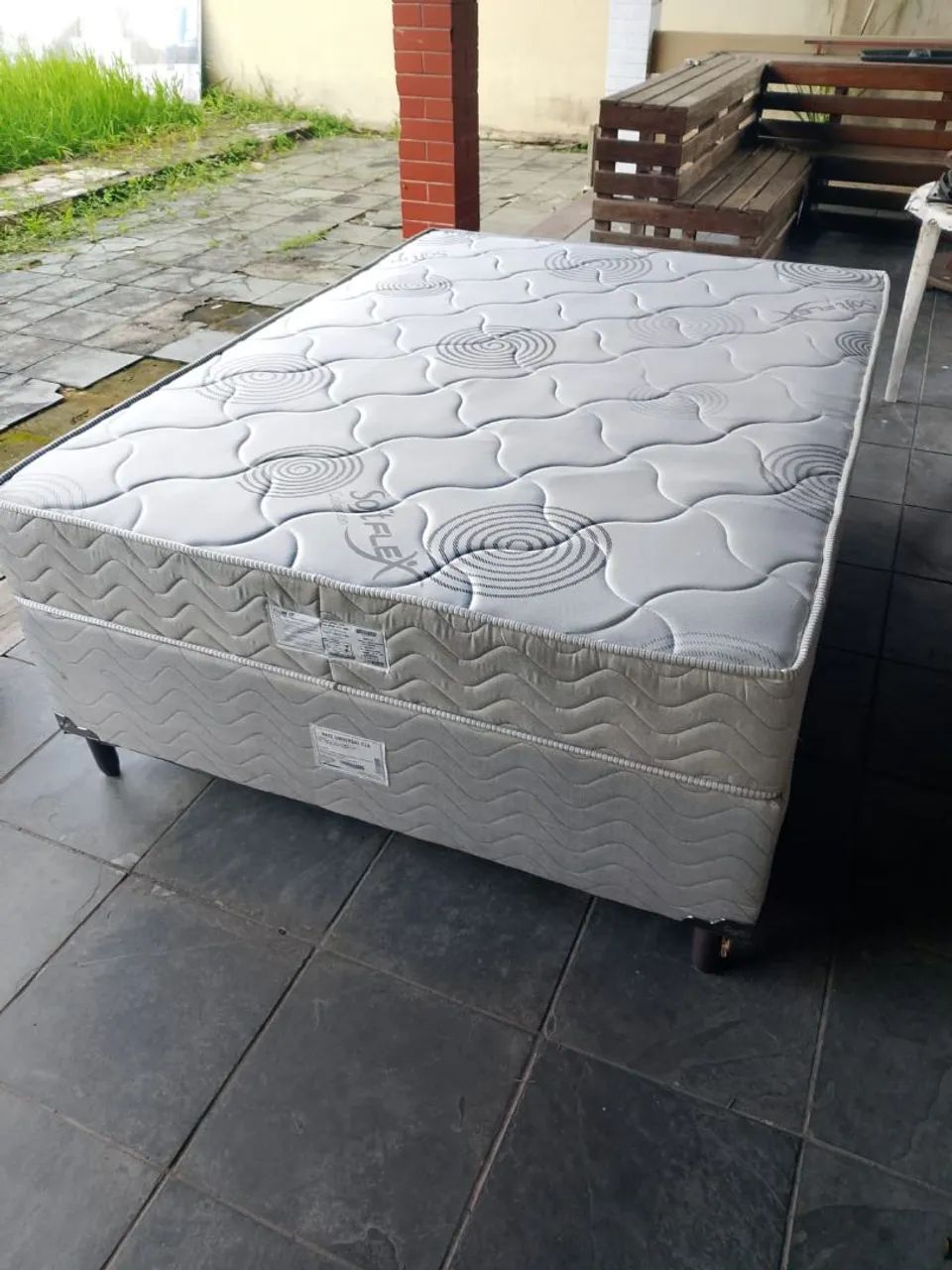 Cama box de casal molas ensacadas 