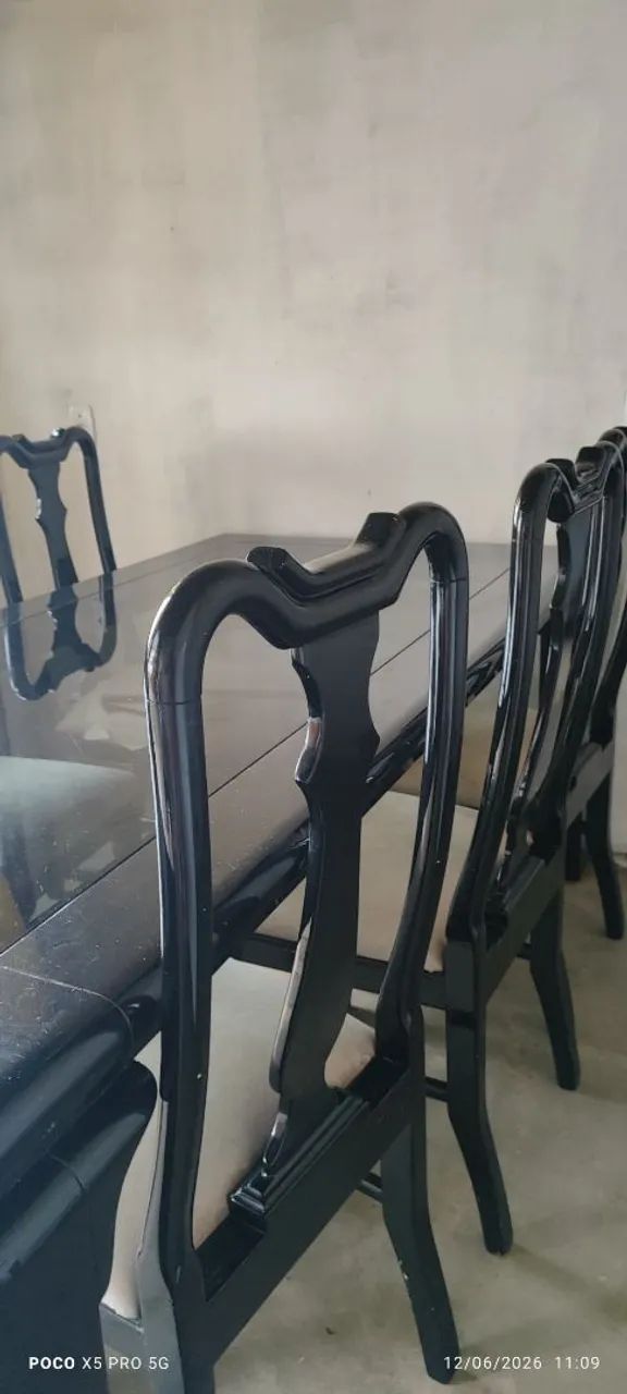 Mesa de jantar com 8 cadeiras estofadas - Foto 4