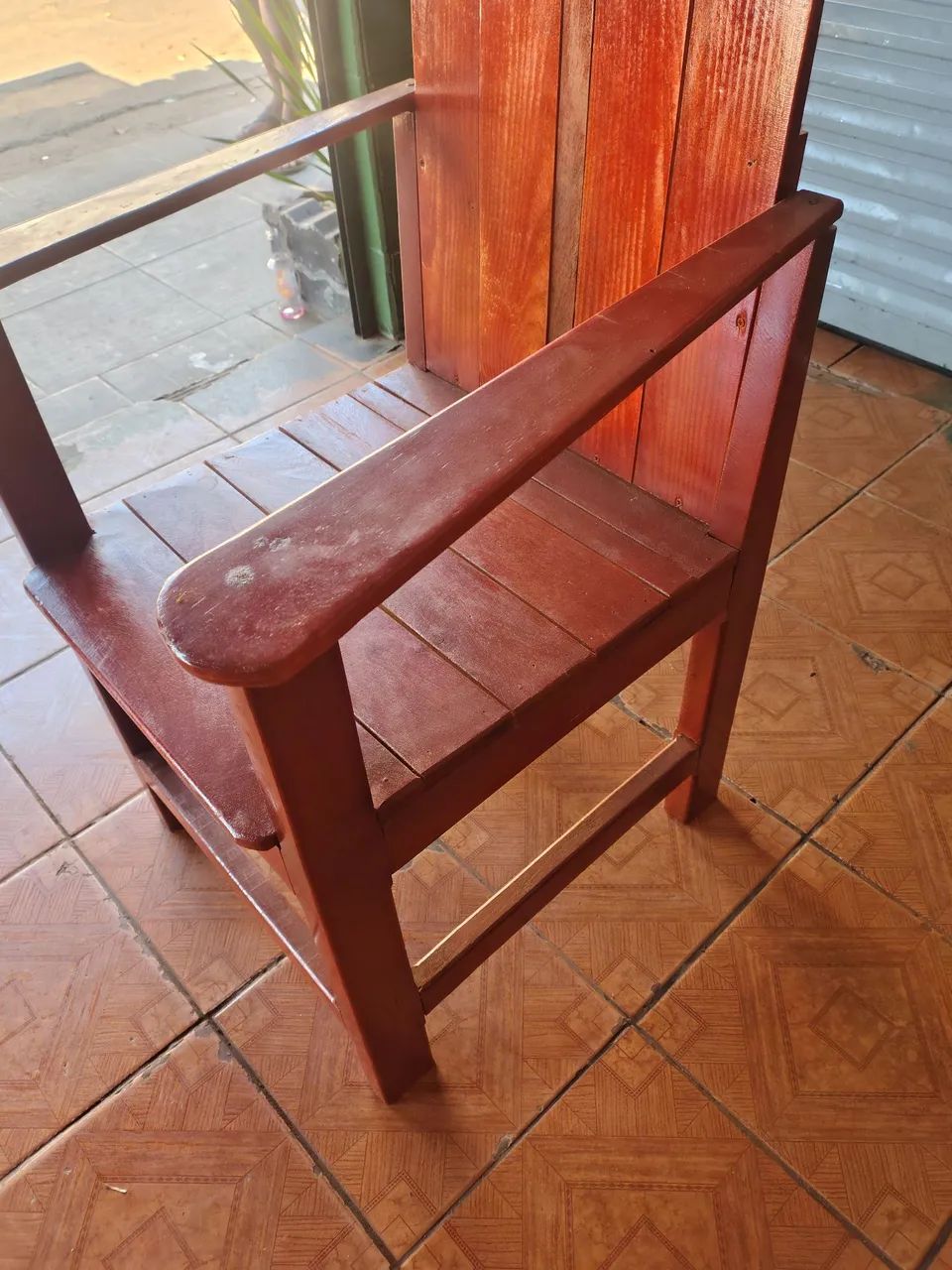 Mesas , quarda roupas, bancos,  cadeiras  - Foto 4