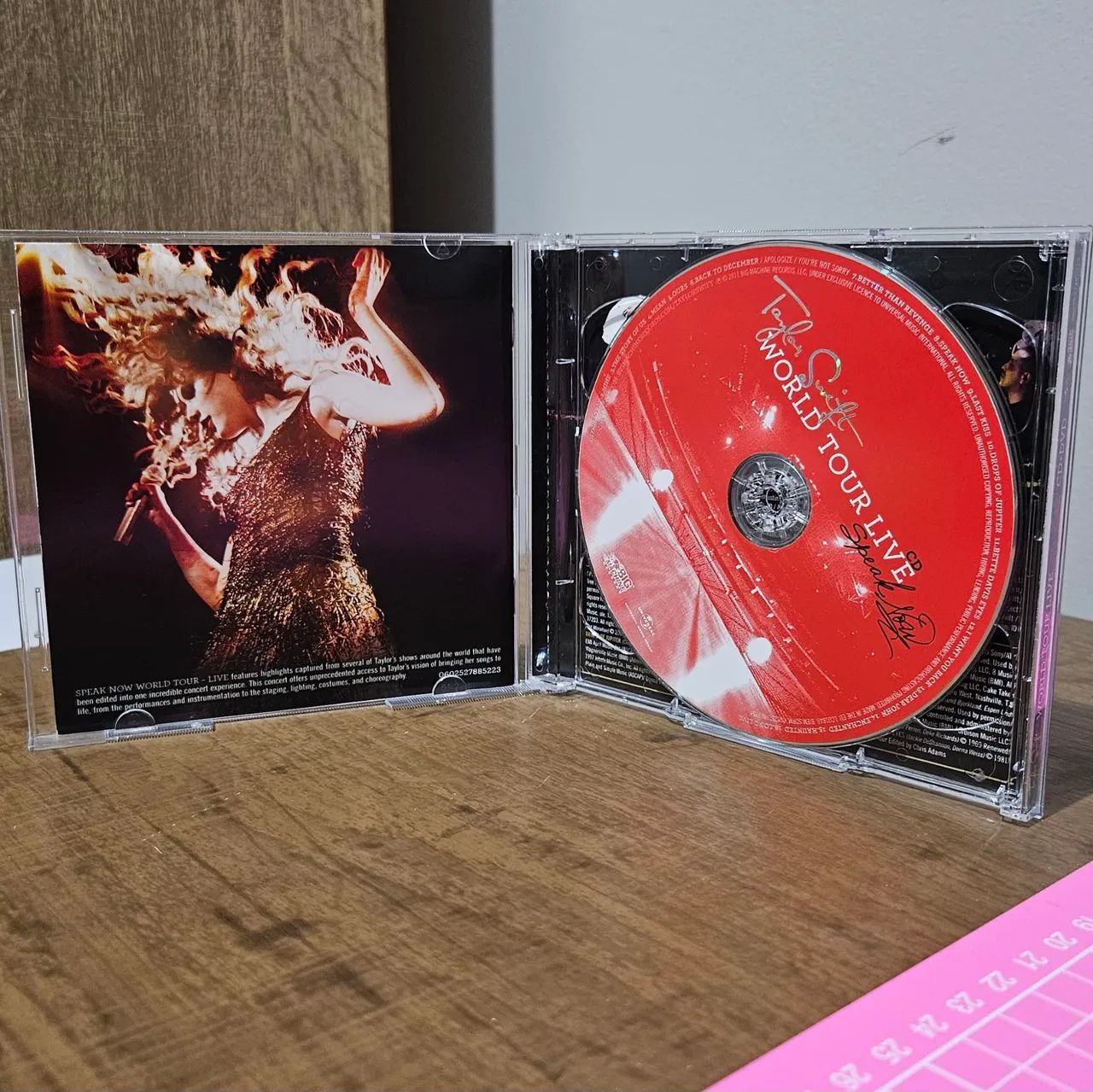 [Importado] CD + DVD Speak Now World Tour - Taylor Swift - Foto 2