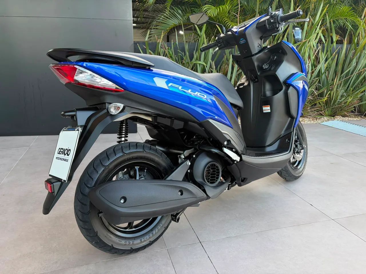 YAMAHA FLUO 125 25/26 - Foto 2
