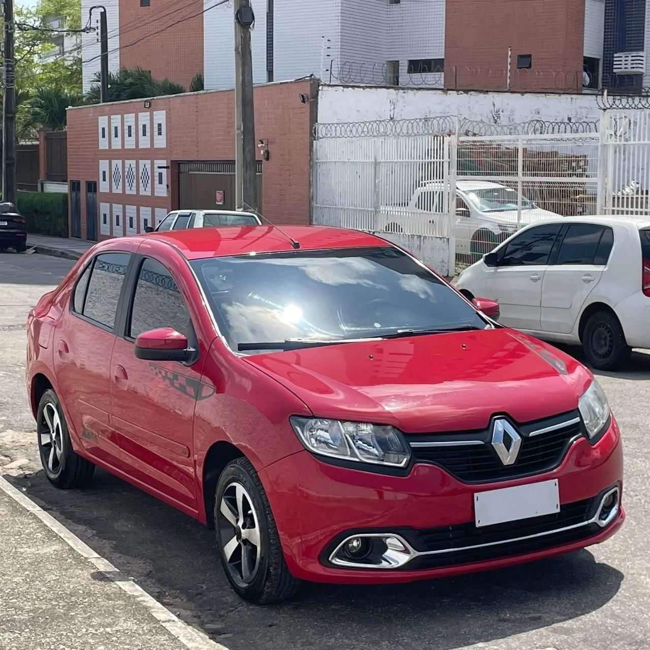 Renault Logan Expression Hi-flex 1.6 8V 4P 2017 - Foto 3