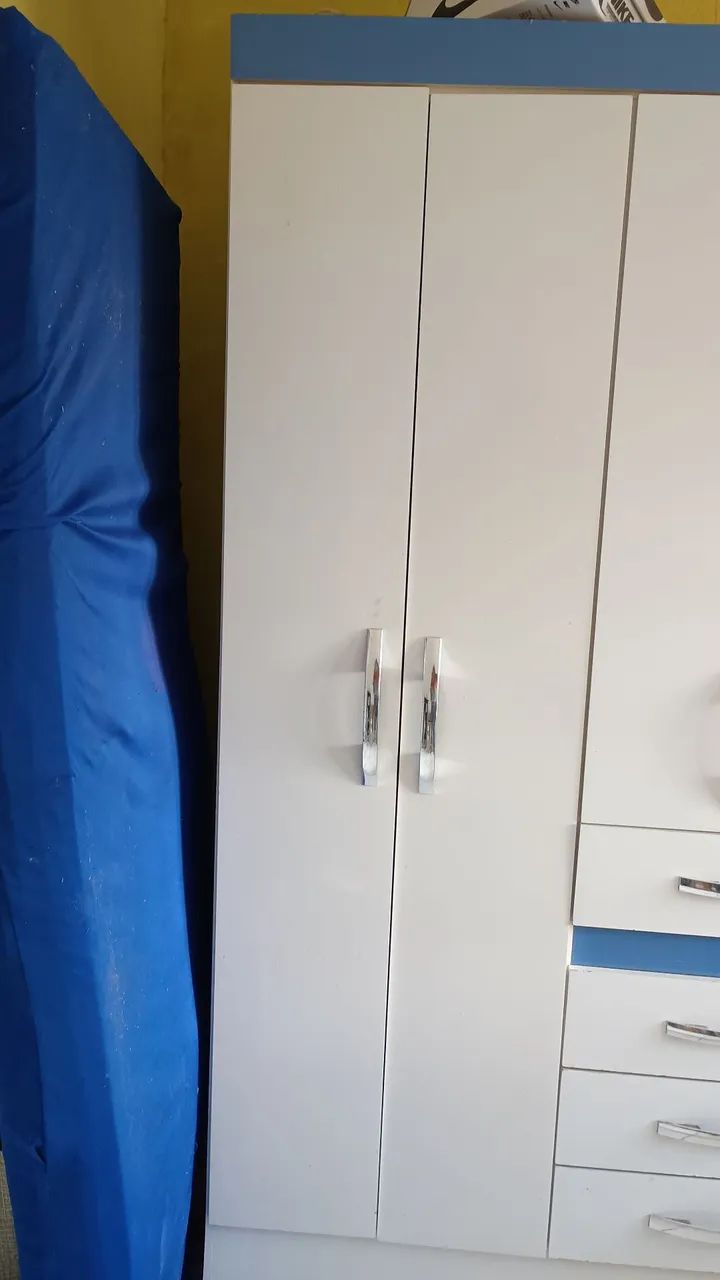Guarda roupa solteiro 