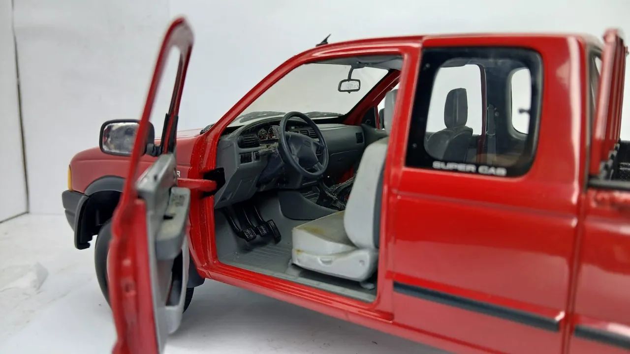 Miniatura Ford Ranger European Vision 2000 1/18 - Foto 5