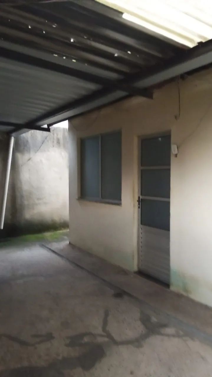Vendo imóvel , com varanda, garagem 