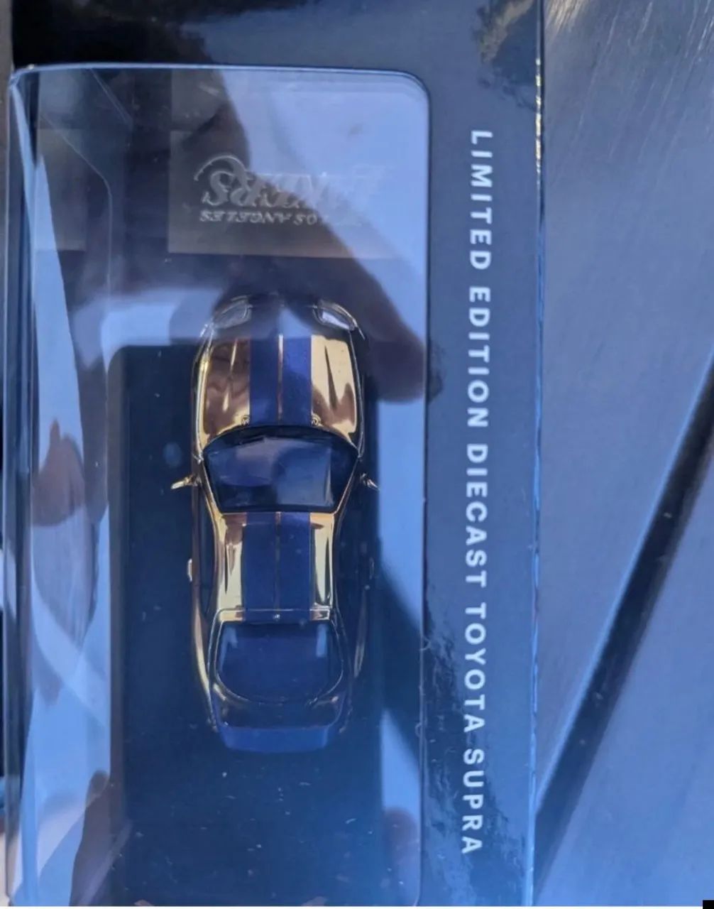 Miniatura em metal fundido do Toyota Supra dos Lakers - Lakers