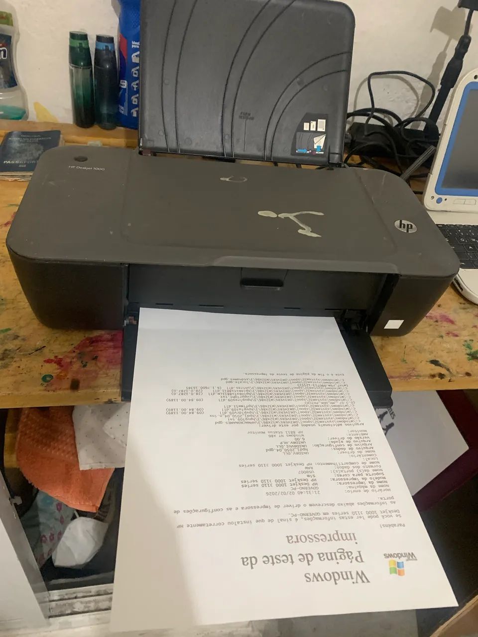 Impressora HP 1000 apenas com cartucho Color pronta pra usar