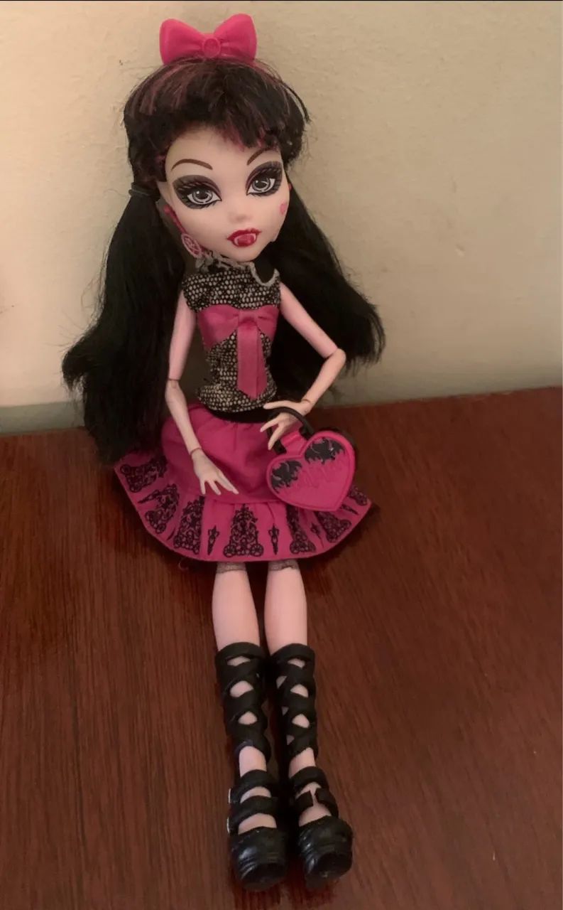 boneca monster high draculaura