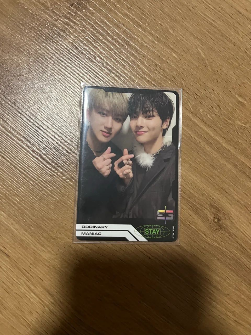 Álbum Oddinary vermelho Stray kids - Foto 3