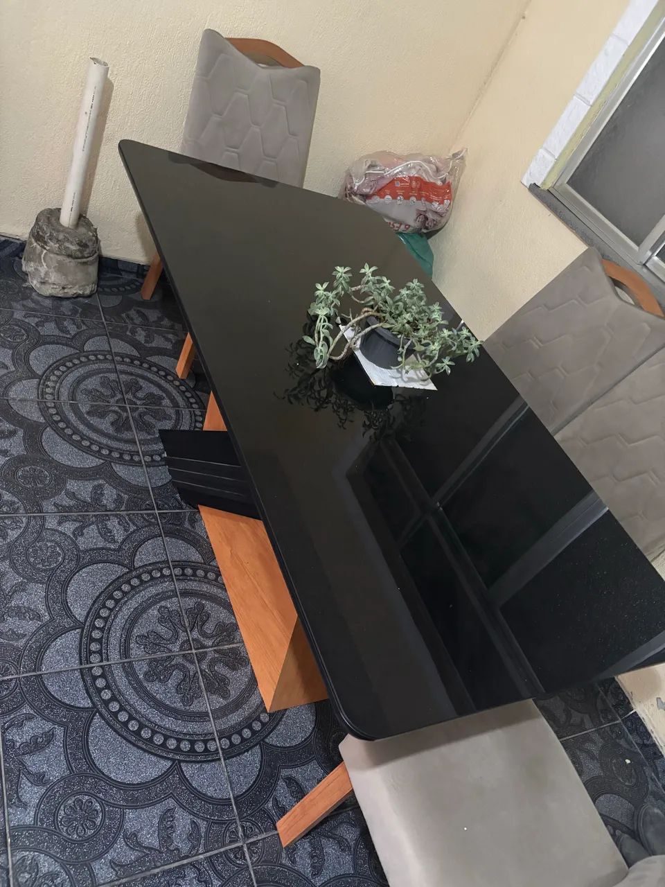 Mesa de jantar de vidro com 6 cadeiras  - Foto 3