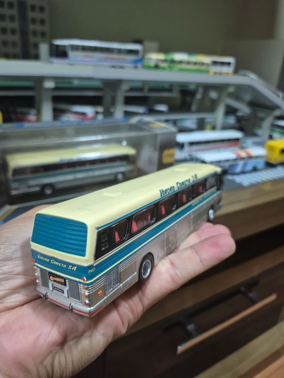 MINIATURA DE ÔNIBUS DA VIAÇÃO COMETA DA MARCA BR CLASSIC  - Foto 5