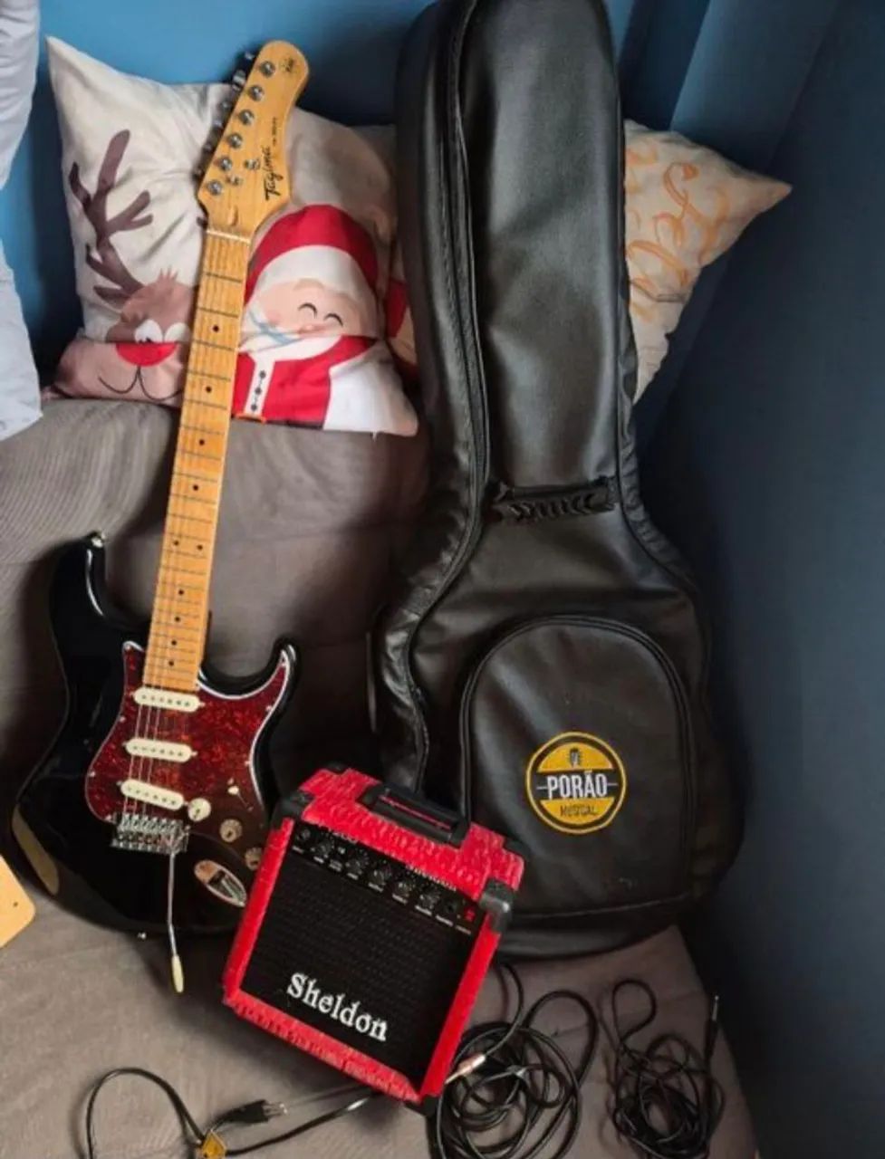 guitarra stratocaster tagima tg-300 com amplificador sheldon e capa de couro - Foto 2