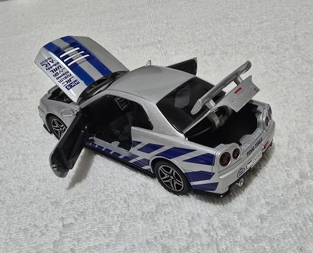 Carrinho miniatura Nissan Skyline R34 Velozes e Furiosos  - Foto 3