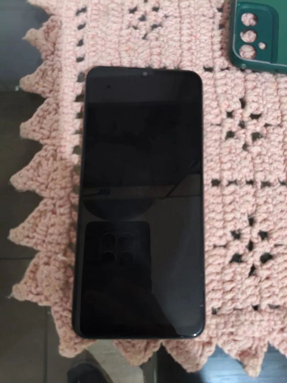 Celular quase novo