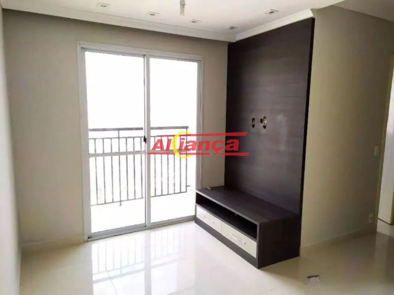 Apartamento à venda com 60m², 3 quartos, Cocaia, Guarulhos, SP - Foto 2