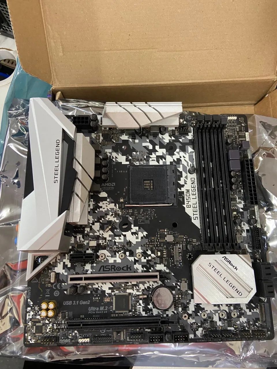 Placa-mãe AsRock B450 steel legend - na caixa ainda com peças