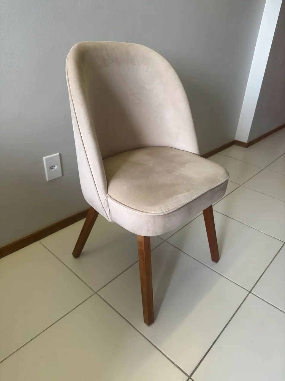 Oportunidade!!! Cadeira novinha para pessoas exigentes 